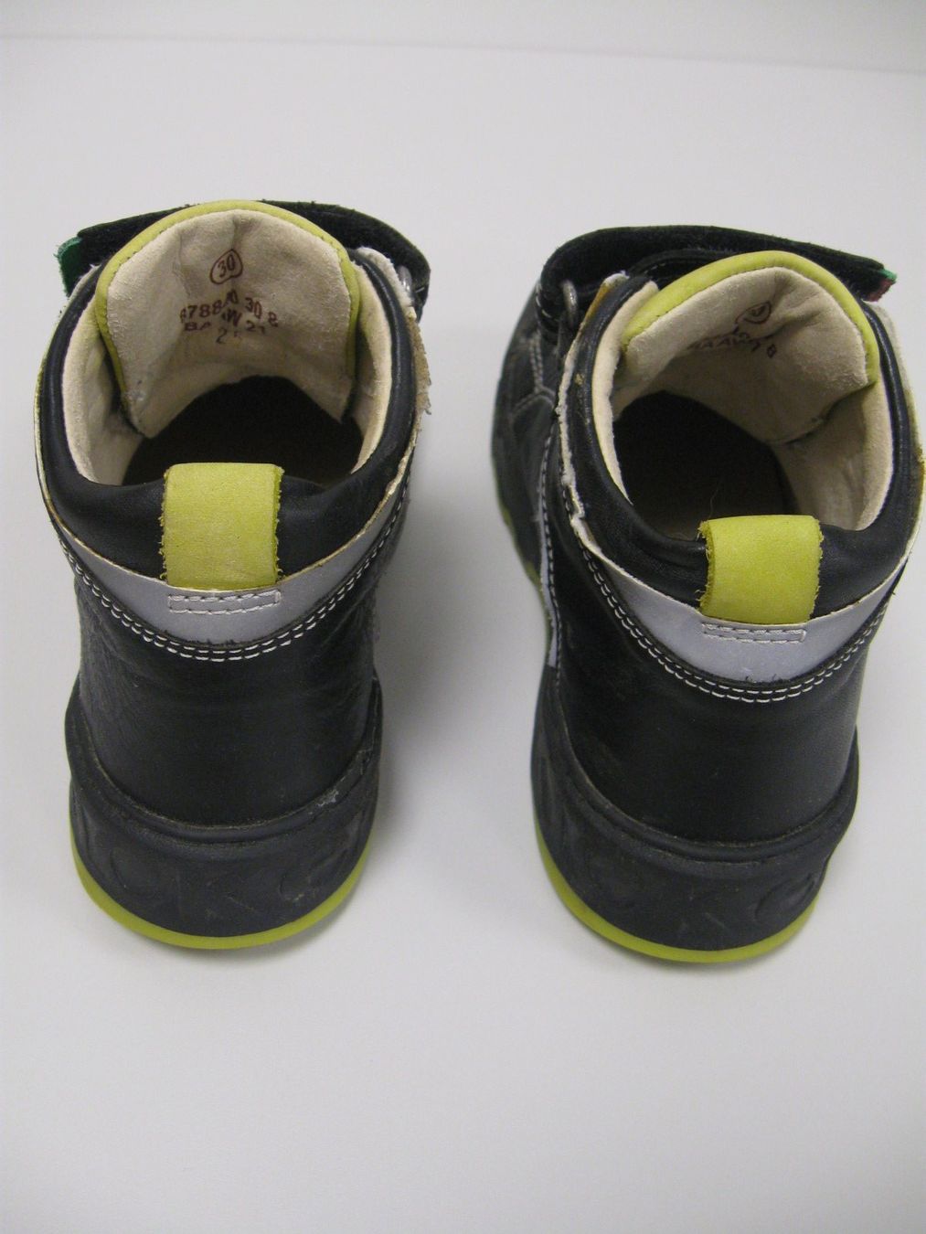 Kickers Schuhe für Jungen: KICKERS Leder Stiefelette EU 30 Klettverschluss Halbschuh – Gebraucht aus Romanshorn von samo1974 4