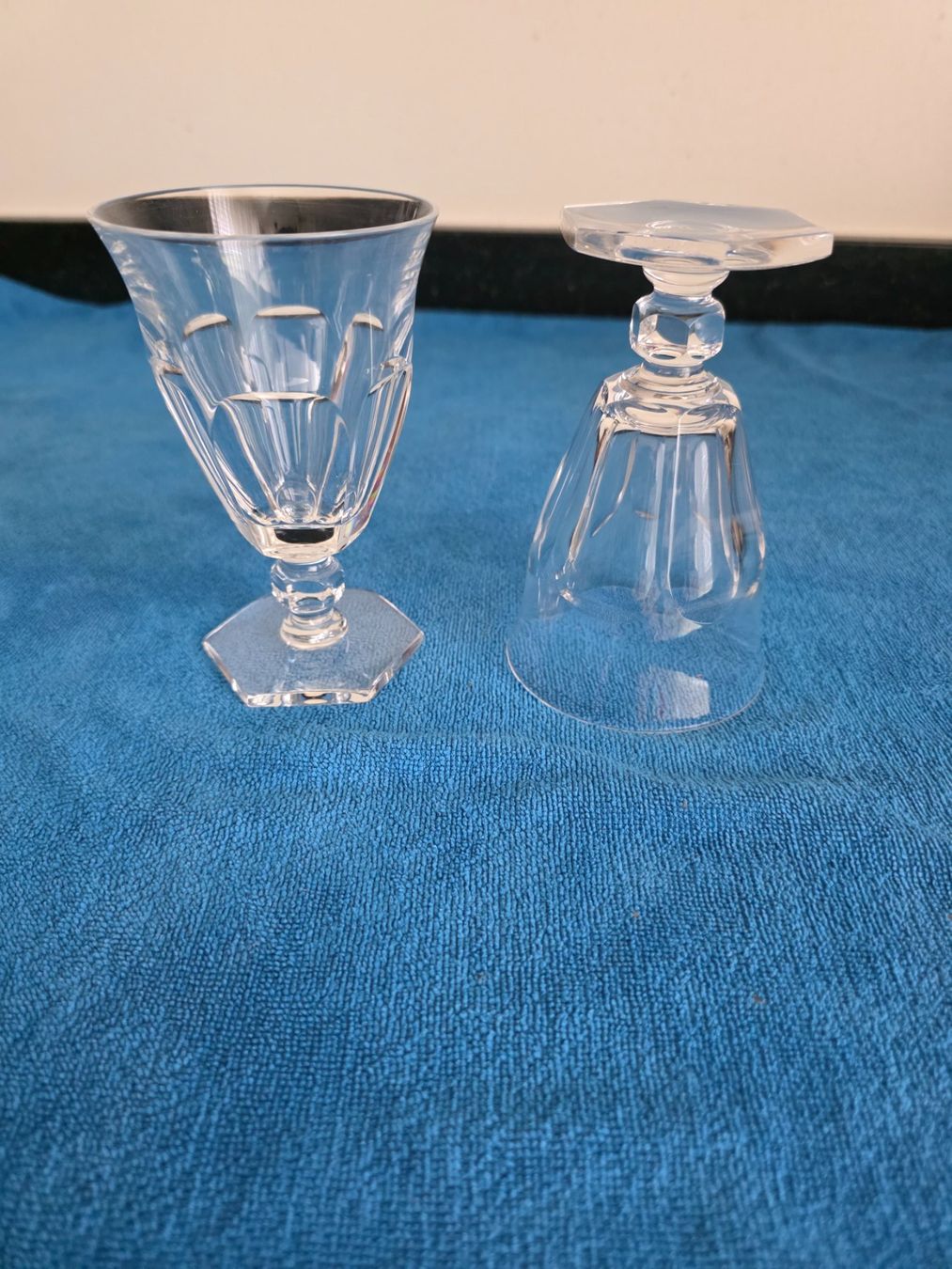 Baccarat Bicchieri: 8 Baccarat-Kristall Weingläser – Usato da Villmergen venduto da stier74 3