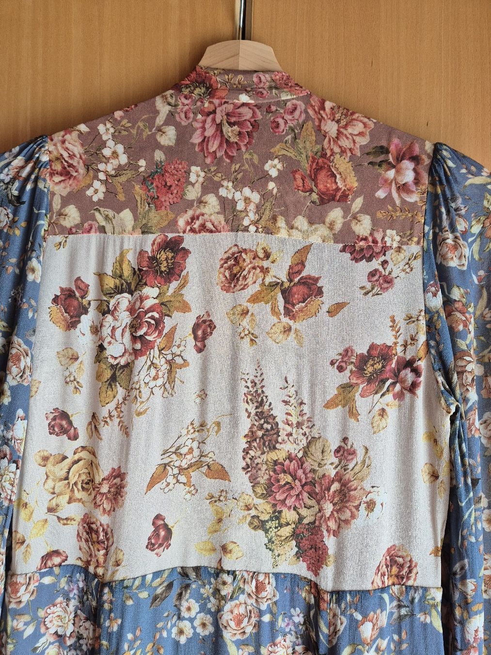 Zara Kleider: ZARA WOMAN Maxikleid mit floralem Patchwork-Muster – Neu (gemäss Beschreibung) aus Pfeffingen von Elegant_trend 4