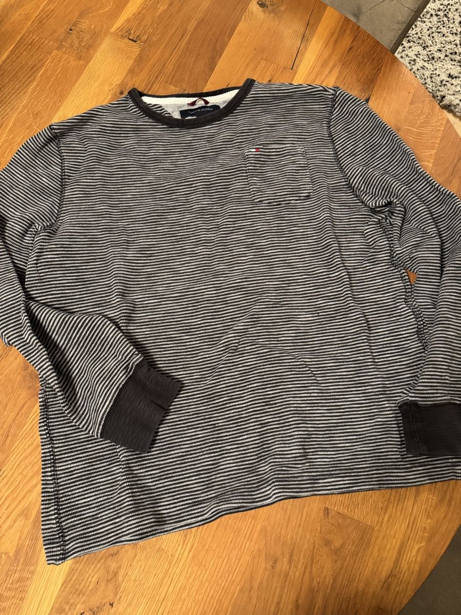 Tommy Hilfiger Pullover & Sweatshirts: Tommy Hilfiger Sweater - M – Gebraucht aus Zürich von ErnstS_23 2