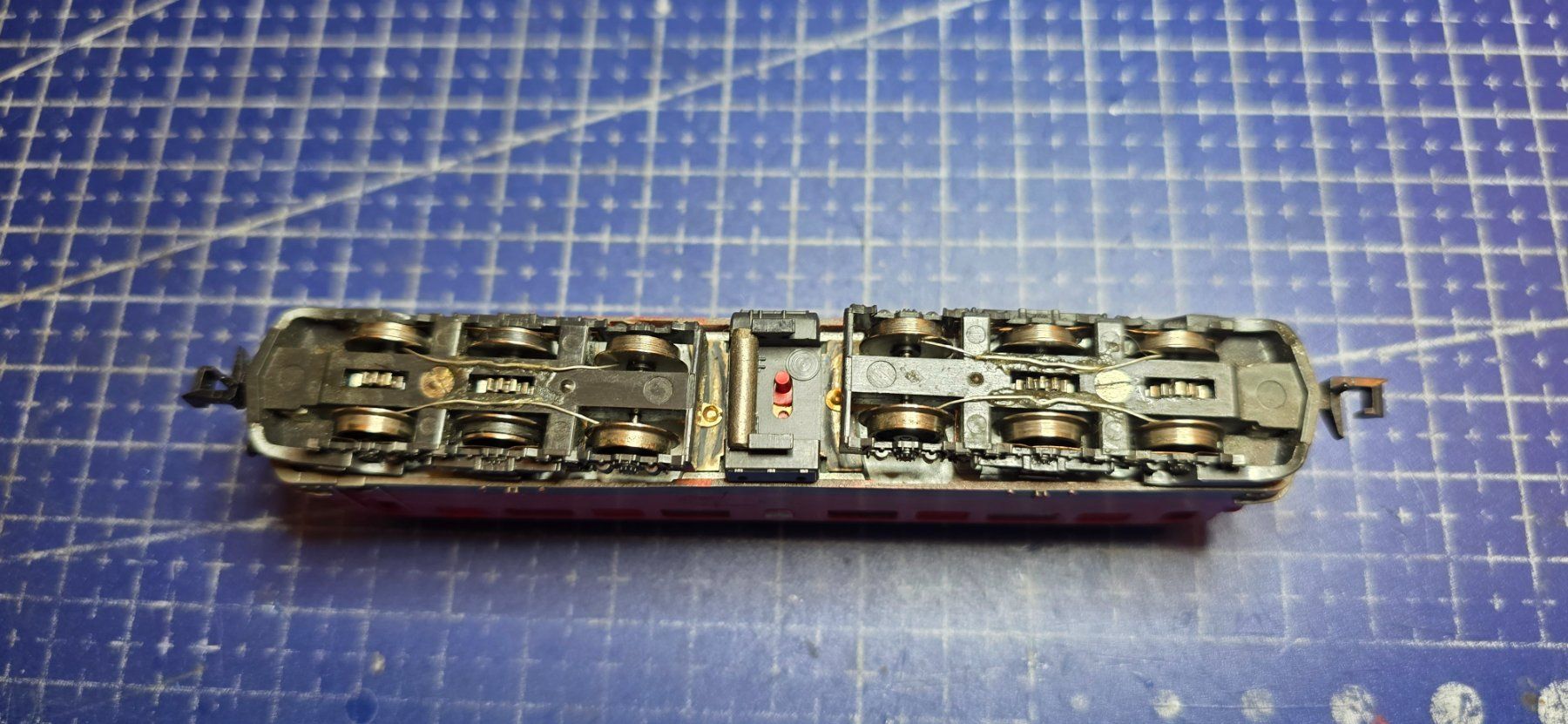 Trix Modelleisenbahnen: Minitrix spur N Ae6/6 11422 Rot Analog – Gebraucht aus Hochfelden von Danizh0 3
