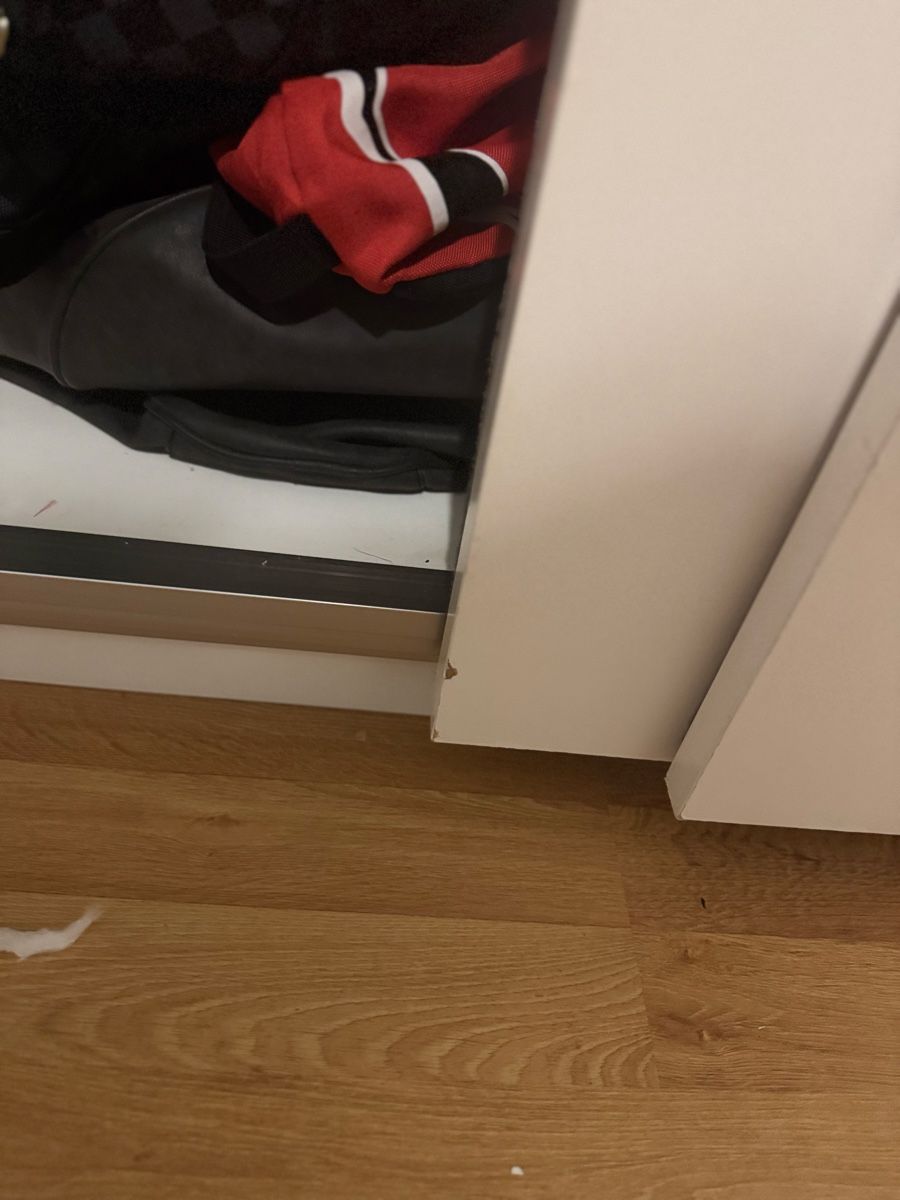 Ikea Garderobe: Weisser IKEA Kleiderschrank – Gebraucht aus Adliswil von AE-Shop 4