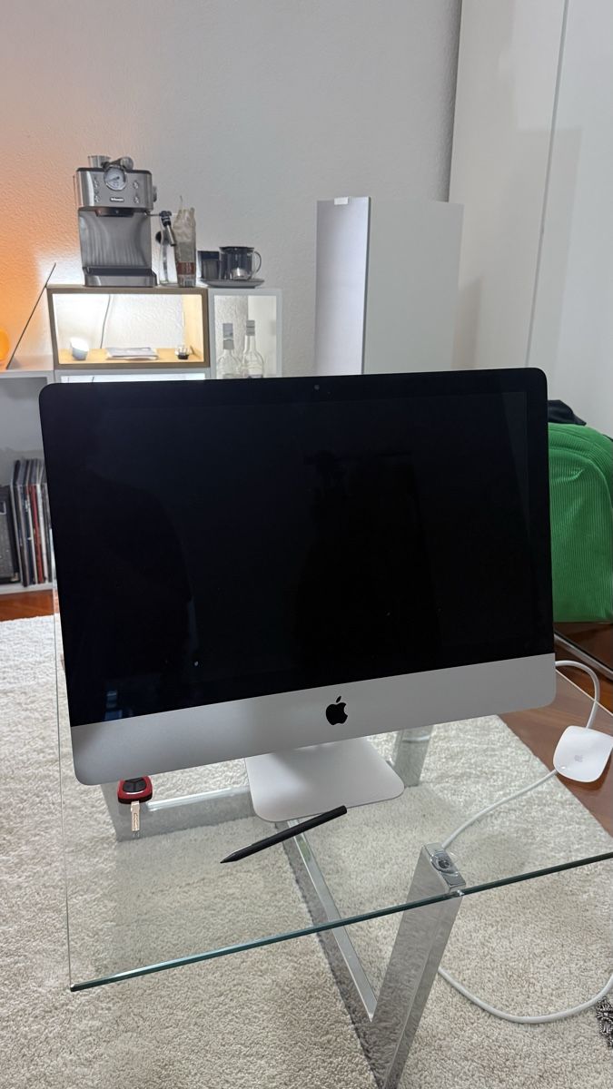 Apple PCs: Apple Imac - super zustand! Mit maus & tastatur – Gebraucht aus Neuchâtel von Bas_nkc5