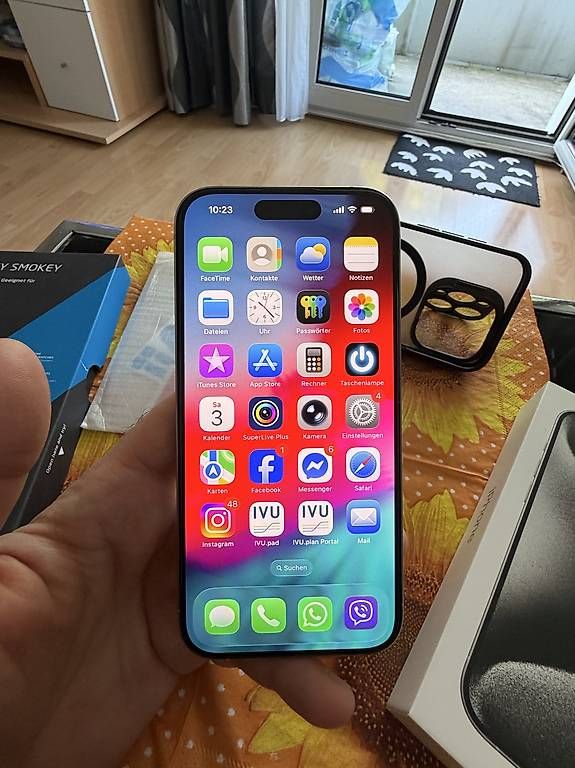 Handys / Smartphones: Apple iphone 15 pro 256gb 100% Batteriekapazität – Gebraucht aus St. Gallen von babinos01 1