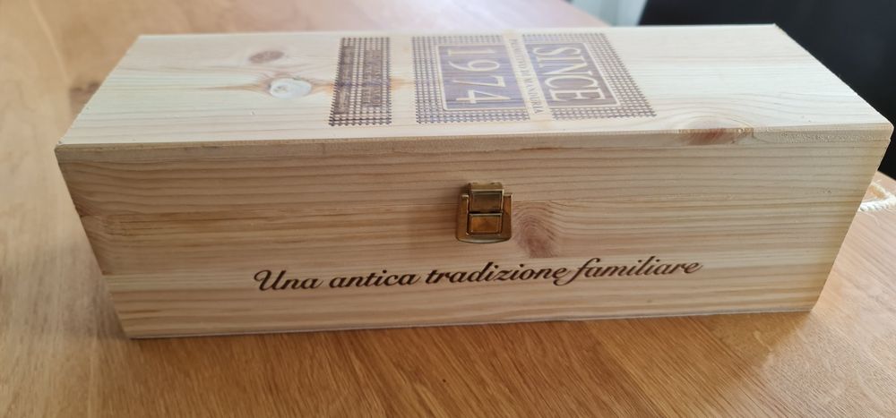 Autres: Weinkiste (leer) aus Holz - Primitivo Di Manduria – D'occasion à Sempach Station par Semion 1