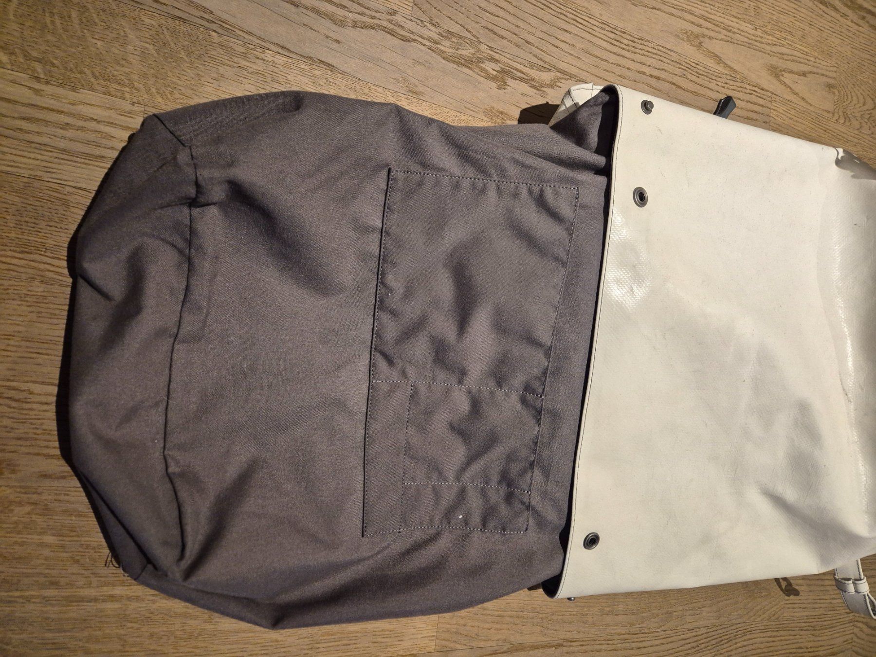 Freitag Rucksäcke: Freitag Rucksack - Creme-Weiss, Modell Coolidge – Gebraucht aus Wettswil von Madsor 3