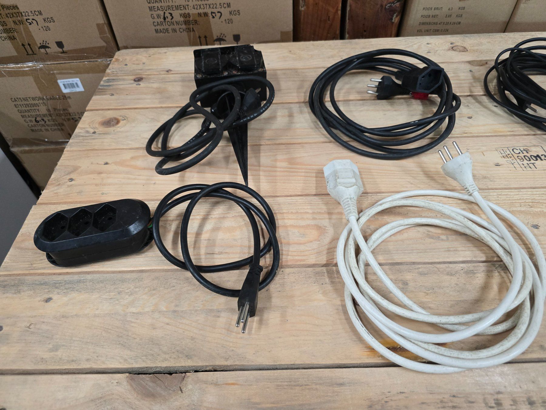 Stecker: Posten diverser Stromsteckleisten usw. ab 1.- – Gebraucht aus KRINAU von Mio_Liqstyle 2