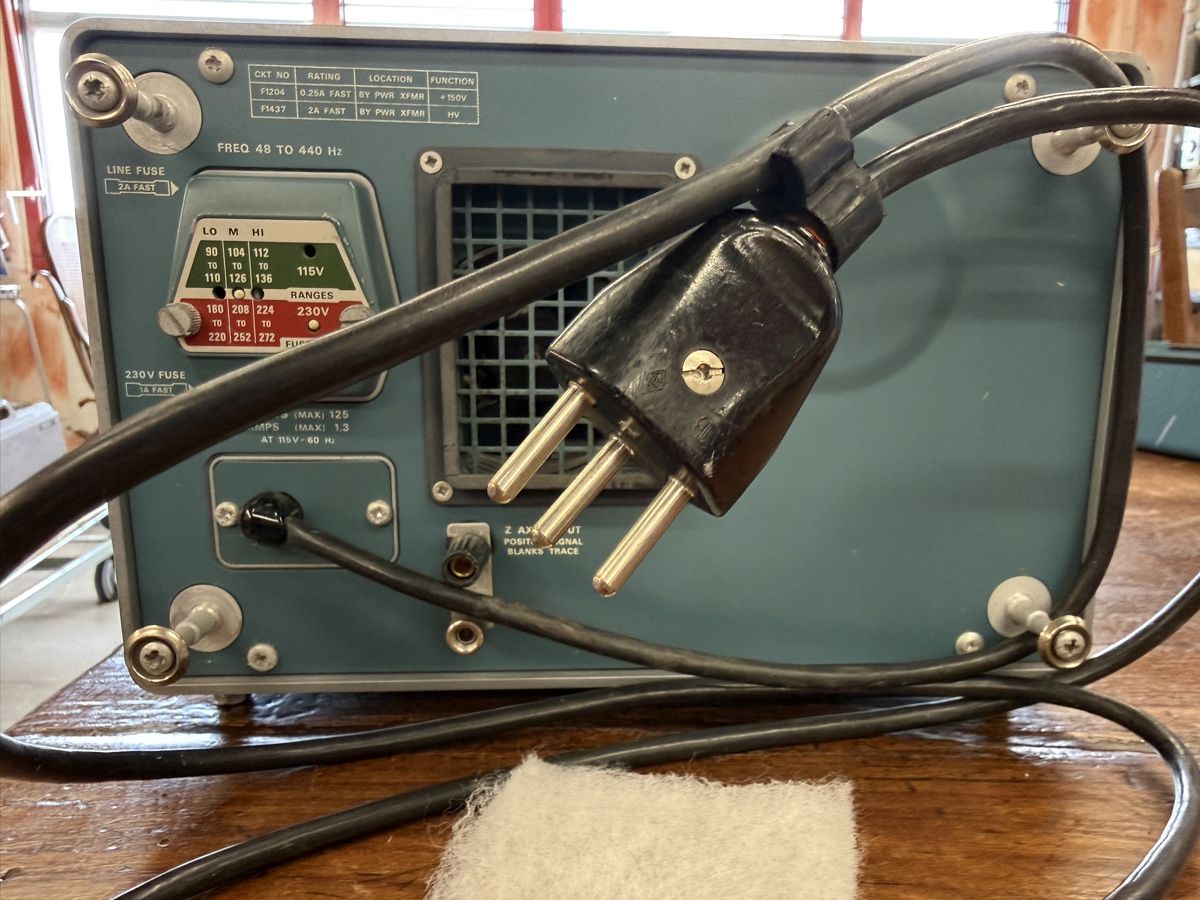 Misurare: TEKTRONIX – Difettoso da Zuzwil SG venduto da Pomy 3