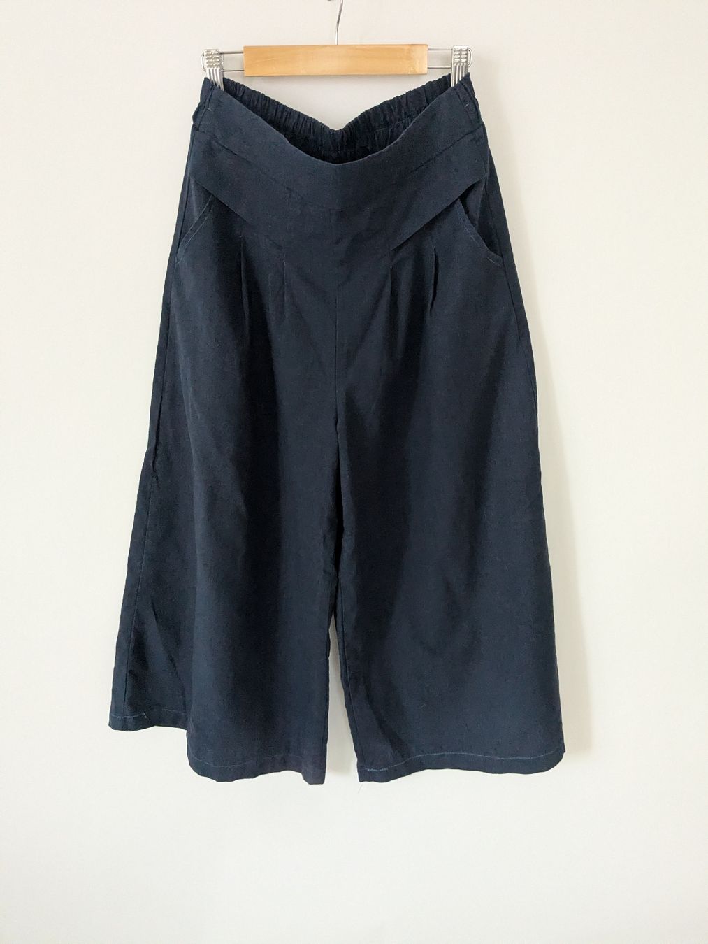 Hosen: Damen Culottes dunkelblau Grösse M  – Gebraucht aus Rorschach von olg_5qq2 1