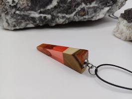 Epoxy & Nussbaumholz (Hell) Anhänger