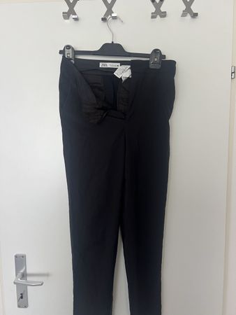 Elegante Zara Stoffhose schwarz Gr. S