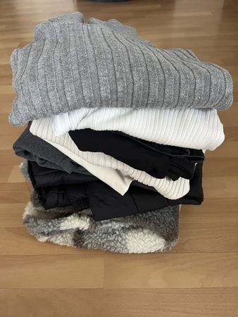 Kleiderpaket Grösse XS/S, 12 Teile