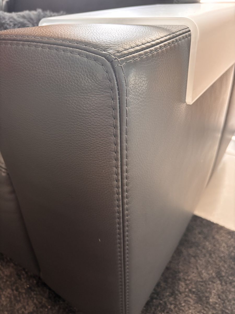 Sofas: Dunkelgraues Ecksofa Echtleder – D'occasion à Russikon par Veyre73 5