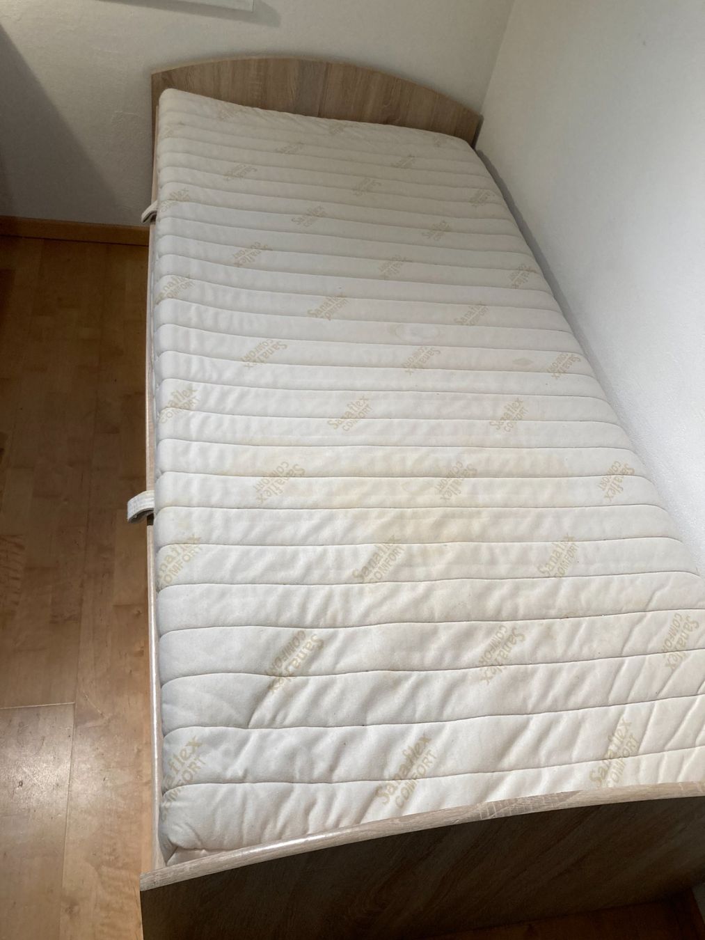 Betten: Bett – Gebraucht aus Boniswil von Amlu 5
