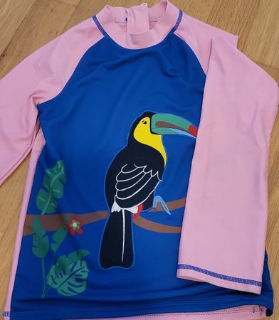 Kinder UV-Shirt Grösse 122/128 Tukan Motiv guter Zustand