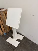 Stabile Ausstellungsständer aus Metall