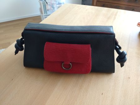 Handtasche