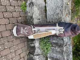 Vintage Adidas Golftasche mit Golfschlägern Komplettset