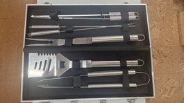 Neuwertiges Grillbesteck-Set im Alukoffer, Top Zustand!