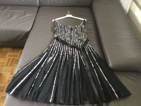Festliches Kleid schwarz/weiss gemustert