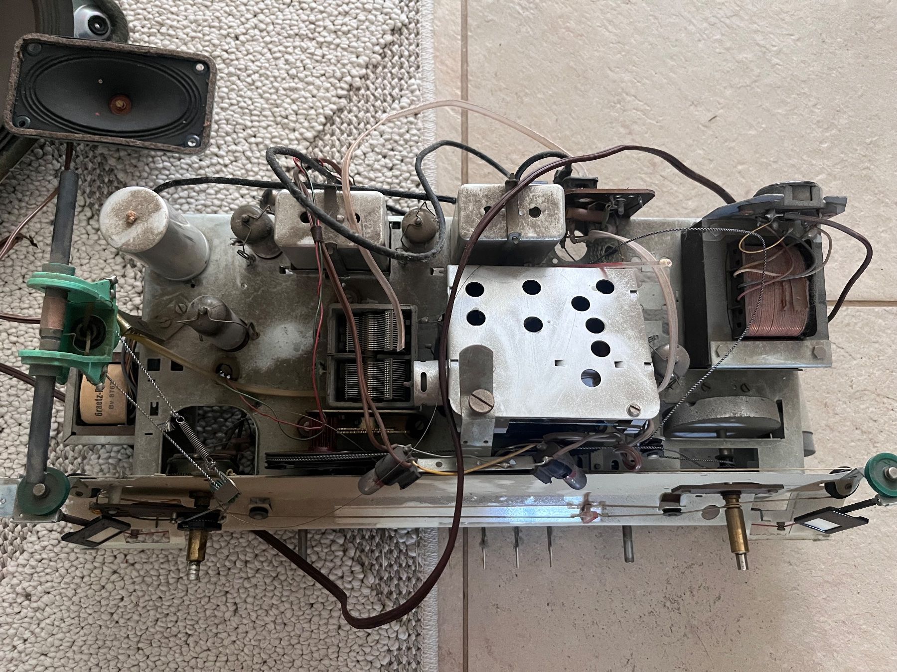 Radios: Radio Chassis Röhrenradio – Gebraucht aus Bäretswil von Rasubi