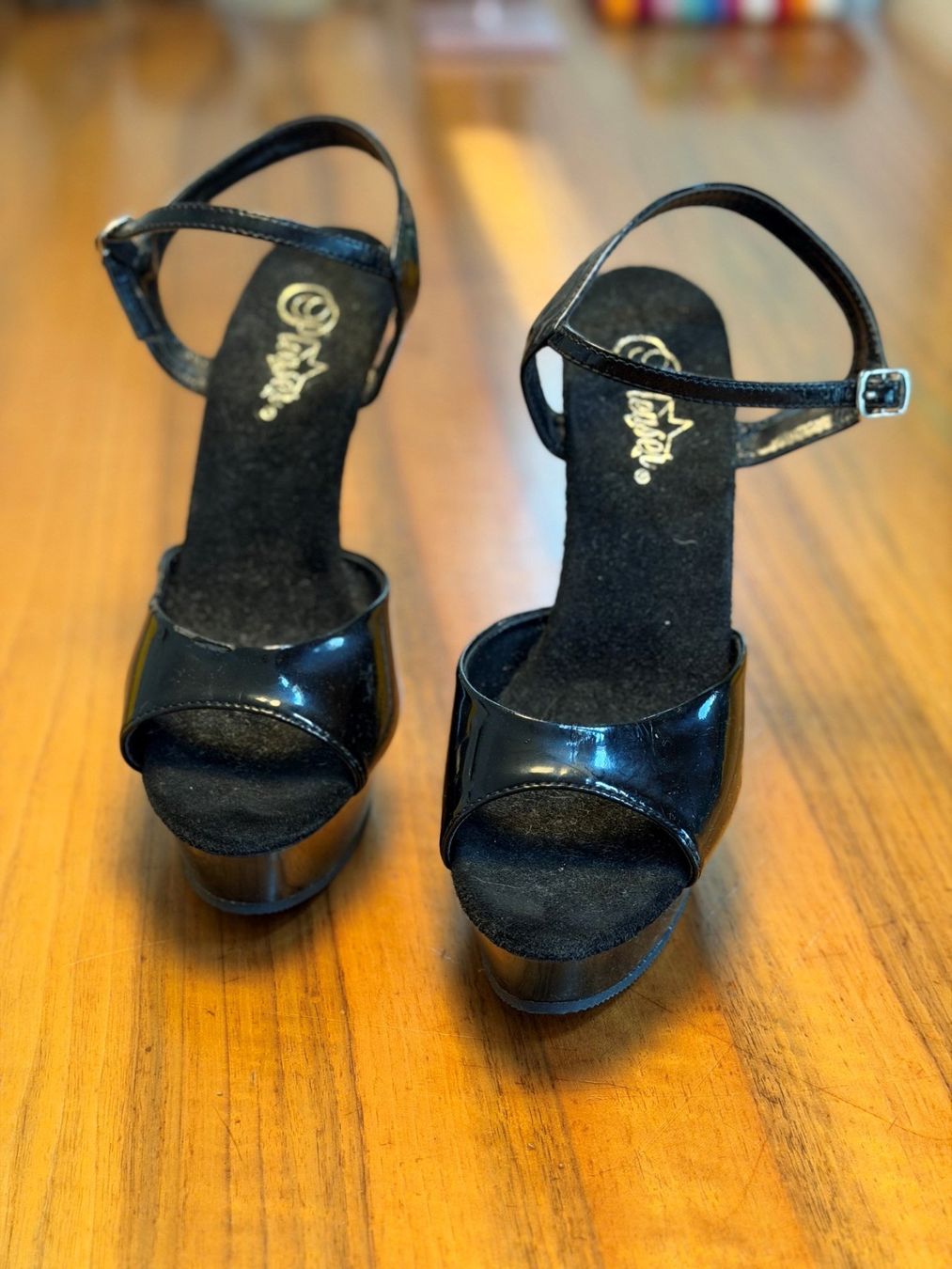 Chaussures femmes: High Heels von Pleaser Gr. 39 – D'occasion à Schliern b. Köniz par Jetta73