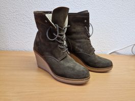 Esprit Stiefel, Boots olivgrün gefüttert Gr. 39 - neuwertig