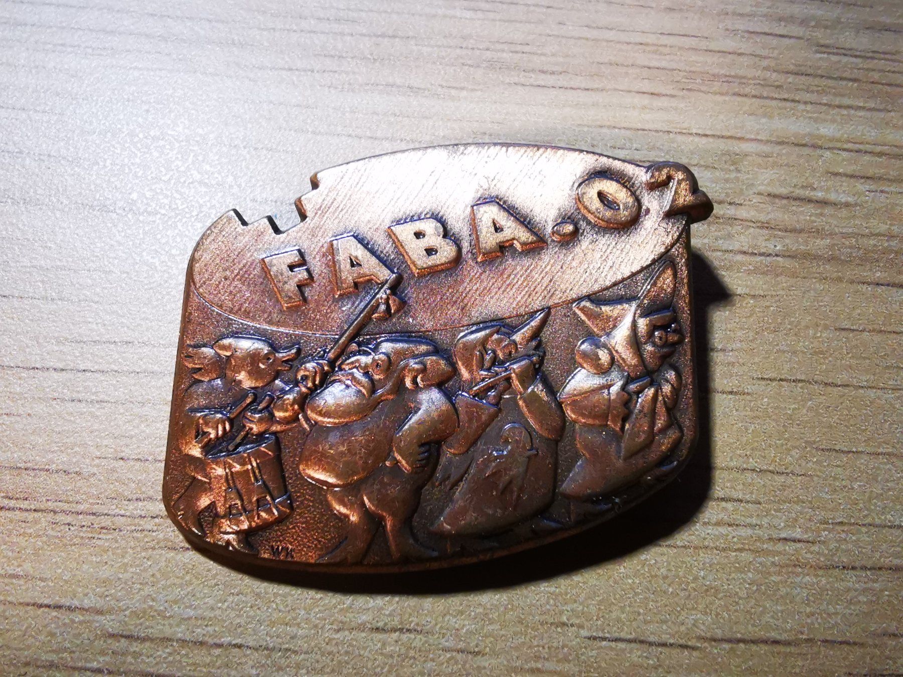 Placchette & Badge: Fasnachtsplakette 1: Faba.02 – Usato da Oppligen venduto da Pin-Fall-Shop
