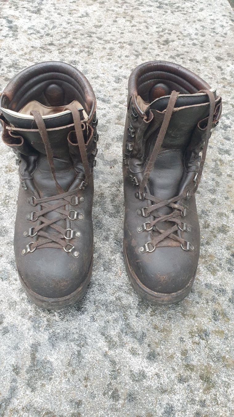 Meindl Scarpe da uomo: *** SPEZIEL WANDER SCHUHE Mendl *** – Usato da S. Nazzaro venduto da biofa1958