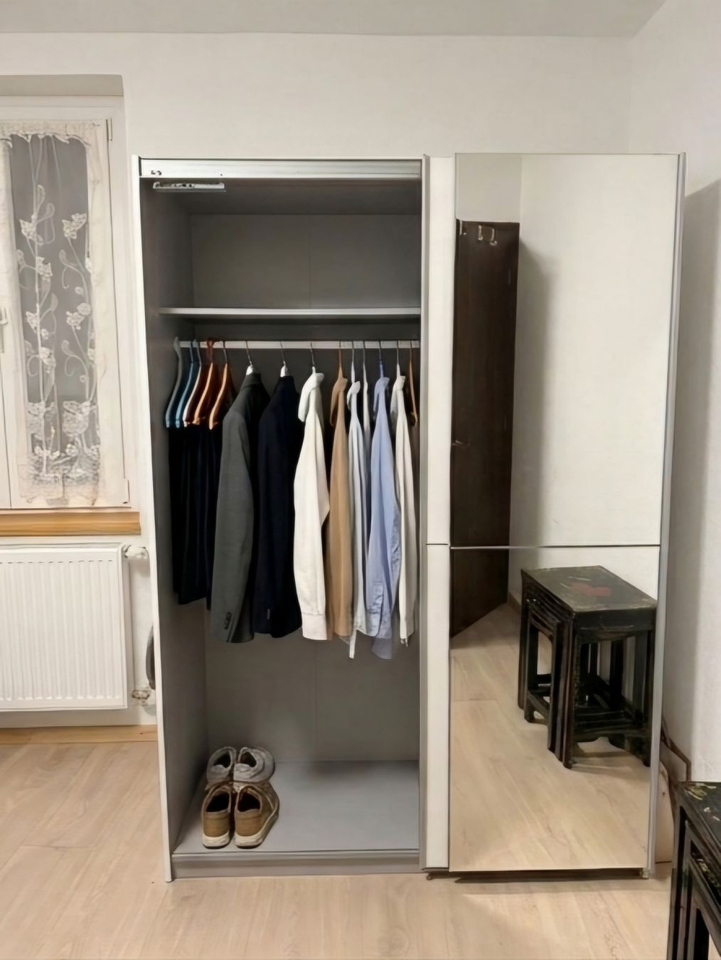 Armadi: Armoire avec miroir – Nuovo (secondo la descrizione) da Travers venduto da Katerinaaa84