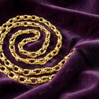 Elegante collana bigiotteria color oro - un tocco di lusso ✨