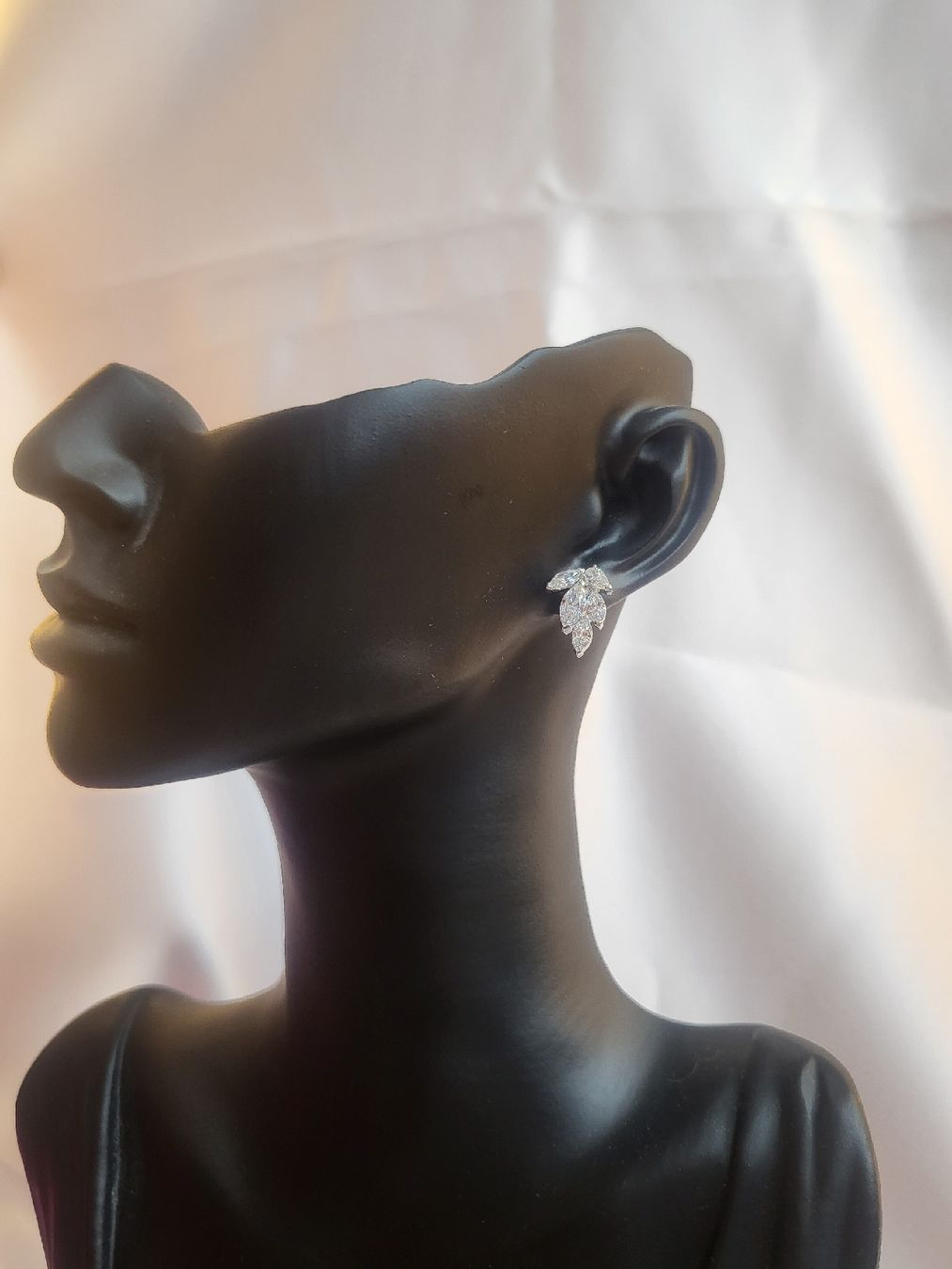 Swarovski Orecchini pendenti & Orecchini a lobo: NEUE Swarovski Ohrstecke – Nuovo e nell'imballaggio originale da Hellbühl venduto da d.d.d.125 5