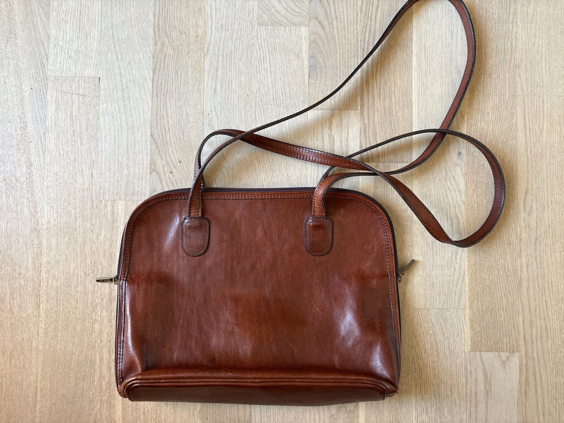 Borse da donna: Del Monte Ledertasche zum Umhängen – Usato da Elgg venduto da Jo_Naj 1