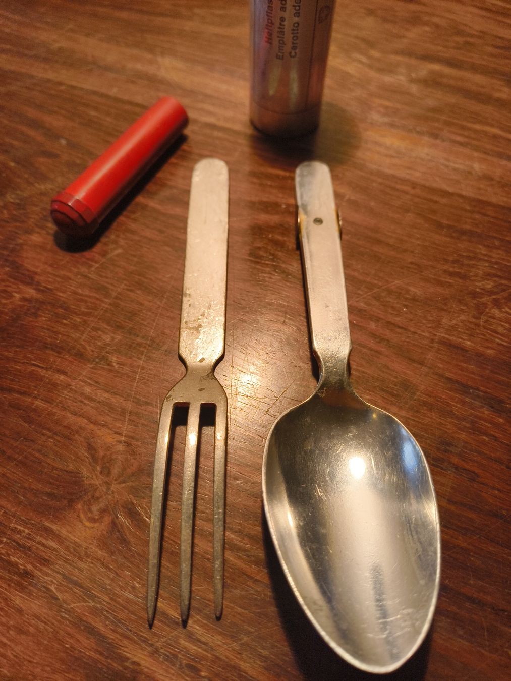 Schweizer Armee Bestecksets: Lot Schweizer Armee Besteck Dose Heftpflaster Bakelit MM – Gebraucht aus stettlen von VintageBern_ch 6