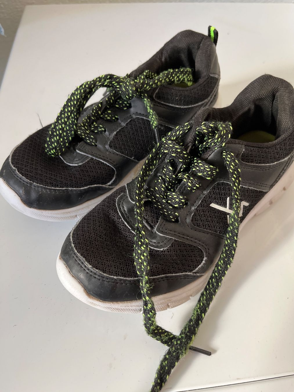 Scarpe per ragazzi: Turnschuhe Gr 34 – Usato da Grüningen venduto da lovinho