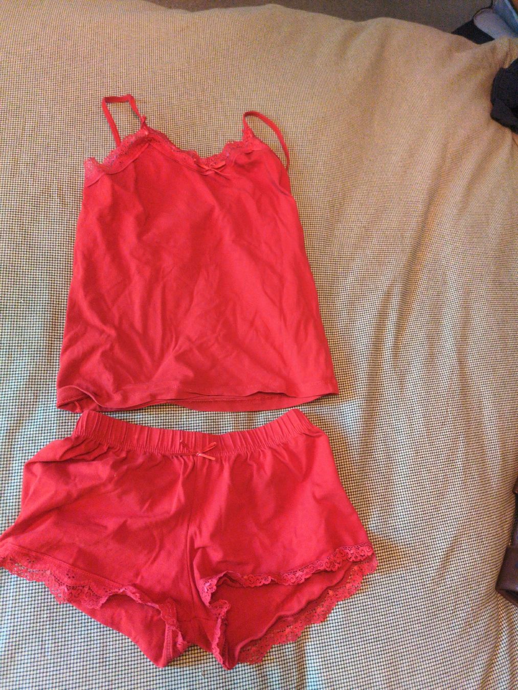 Negligees & Pigiami: Rot-rotes Sommer-Schlafanzug-Set Gr. S – Usato da Zürich venduto da ellen_s