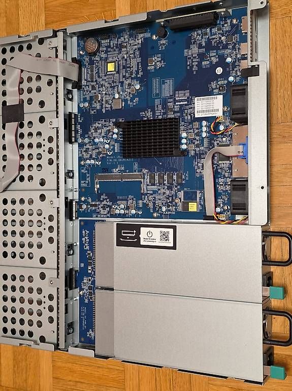 Synology Server: Synology RS820RP+ – Gebraucht aus Münchenstein von PeterPan.ch 2