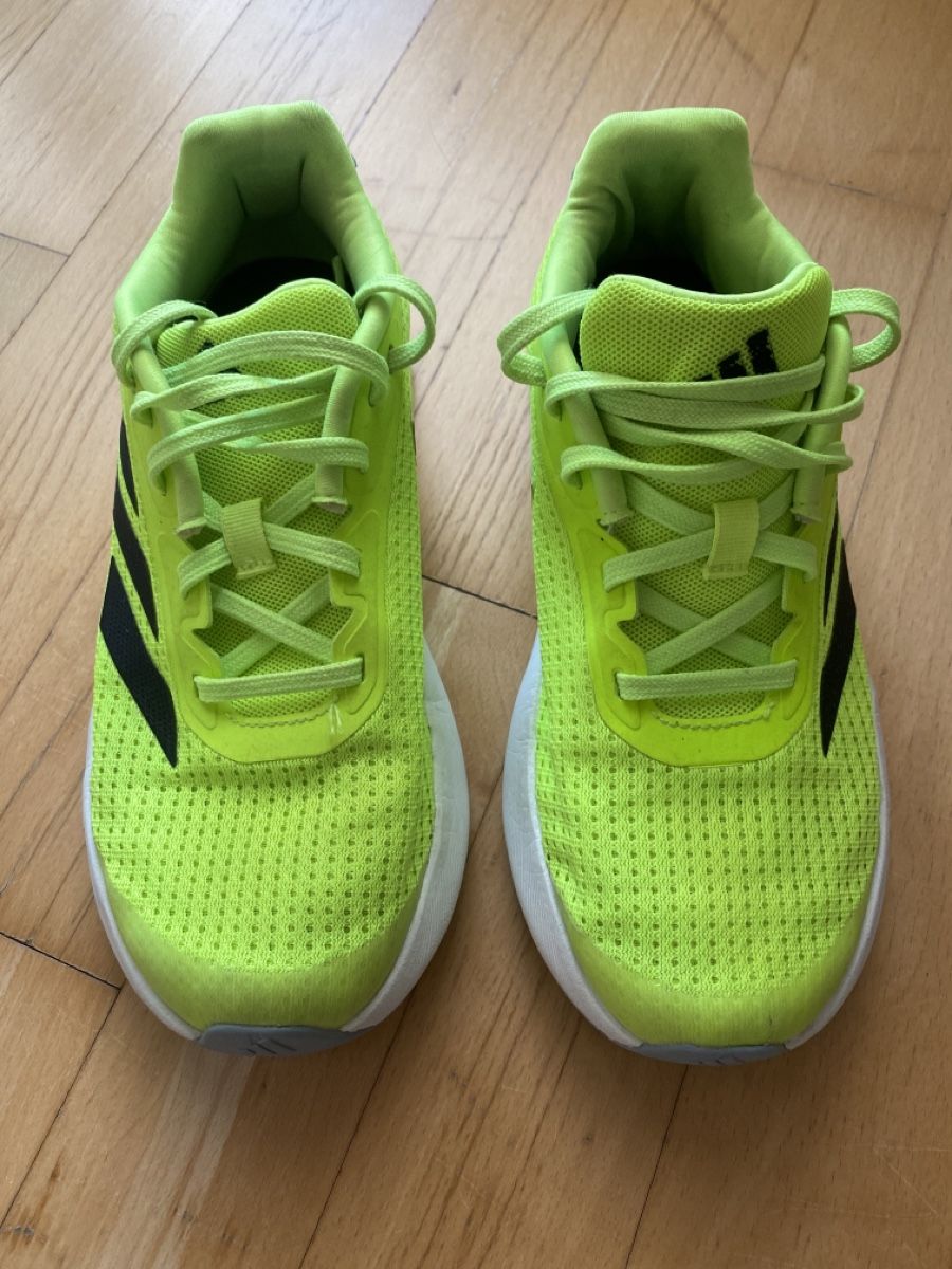 Adidas Herrenschuhe: Adidas Turnschuhe Größe 35 – Neu (gemäss Beschreibung) aus Ehrendingen von Iwi2004
