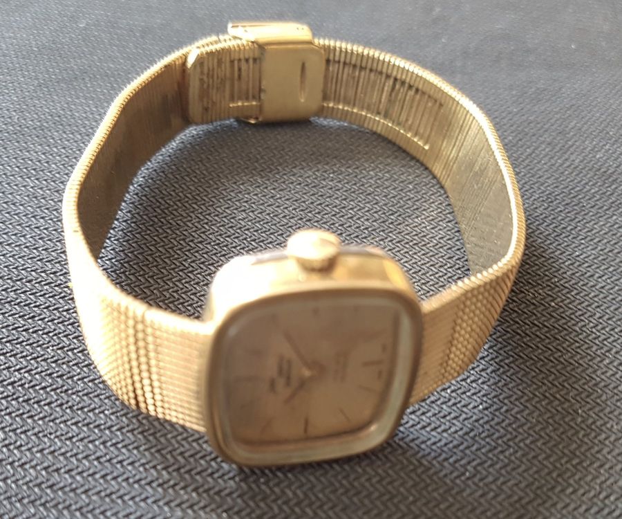 ANCIENNE MONTRE BRACELET, Lip Elgiloy Pare-Choc Vintage. Années 1960