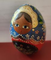 Œuf de Pâques ukrainien en bois et peint main.