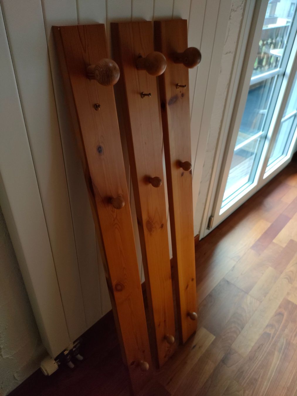 Guardaroba: Garderobe Holz / Kleiderhaken – Usato da Kriens venduto da Murbi19 1