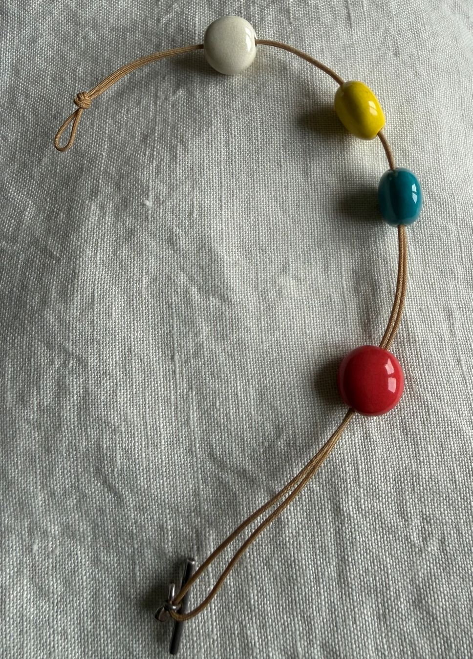 Armbänder & -reifen: Armband mit farbigen Kugeln Helena Rohner – Gebraucht aus Luzern von Mamutpe