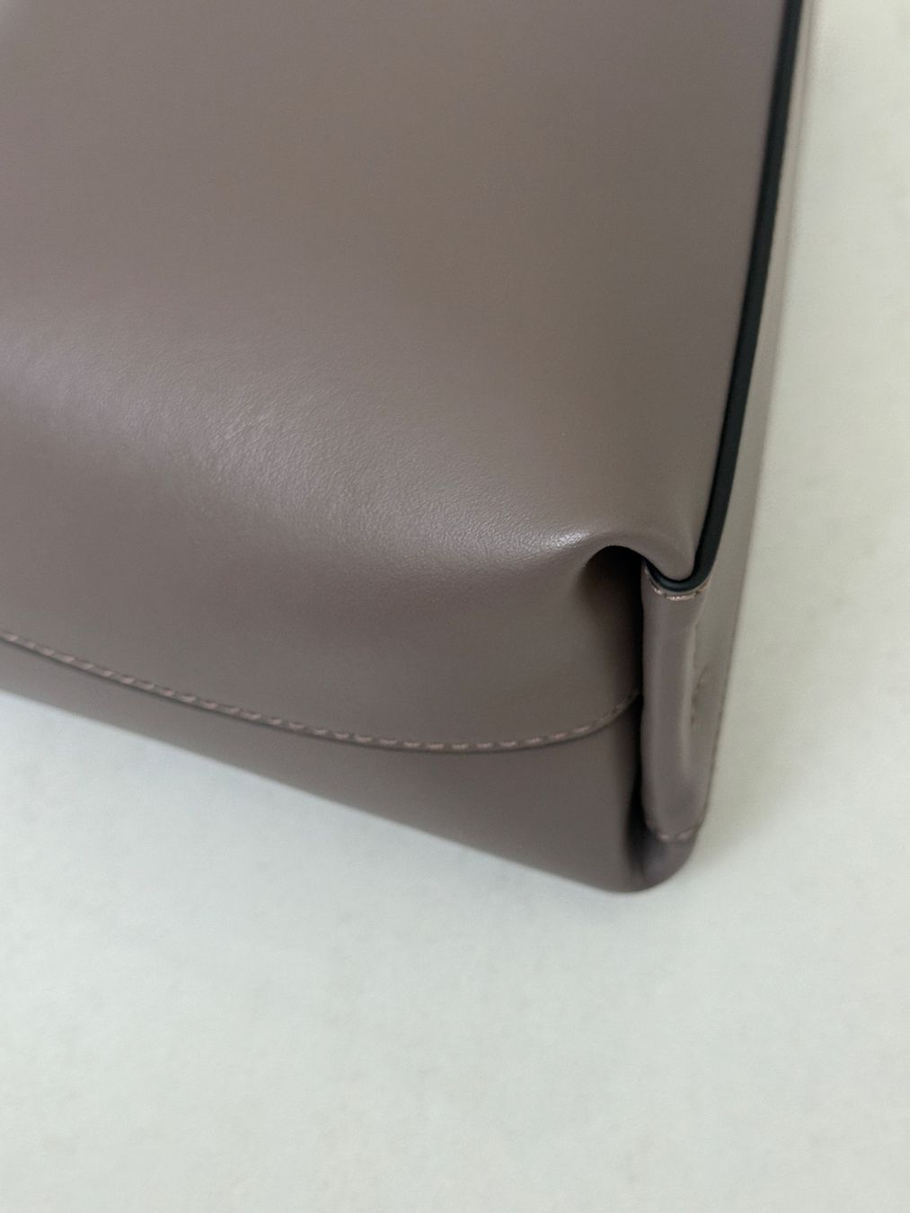 Jw Anderson Borse da donna: JW Anderson Leder Handtasche – Usato da Richterswil venduto da sho_6cfh 7