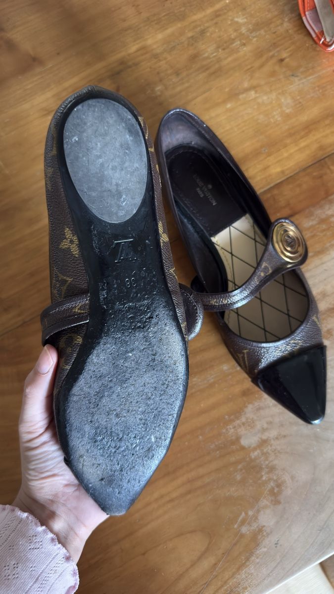 Louis Vuitton Damenschuhe: Louis Vuitton Ballet Flats Size 38 – Gebraucht aus Wallisellen von kri_l758 1