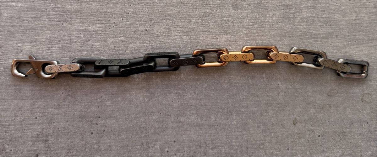 Louis Vuitton Bracelets: Armband Louis Vuitton Ketten-Look – D'occasion à Zürich par dessaster 1