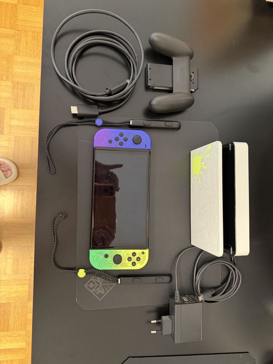 Nintendo Konsolen: Nintendo switch collector Oled – Neu (gemäss Beschreibung) aus Pully von karinos1526 2