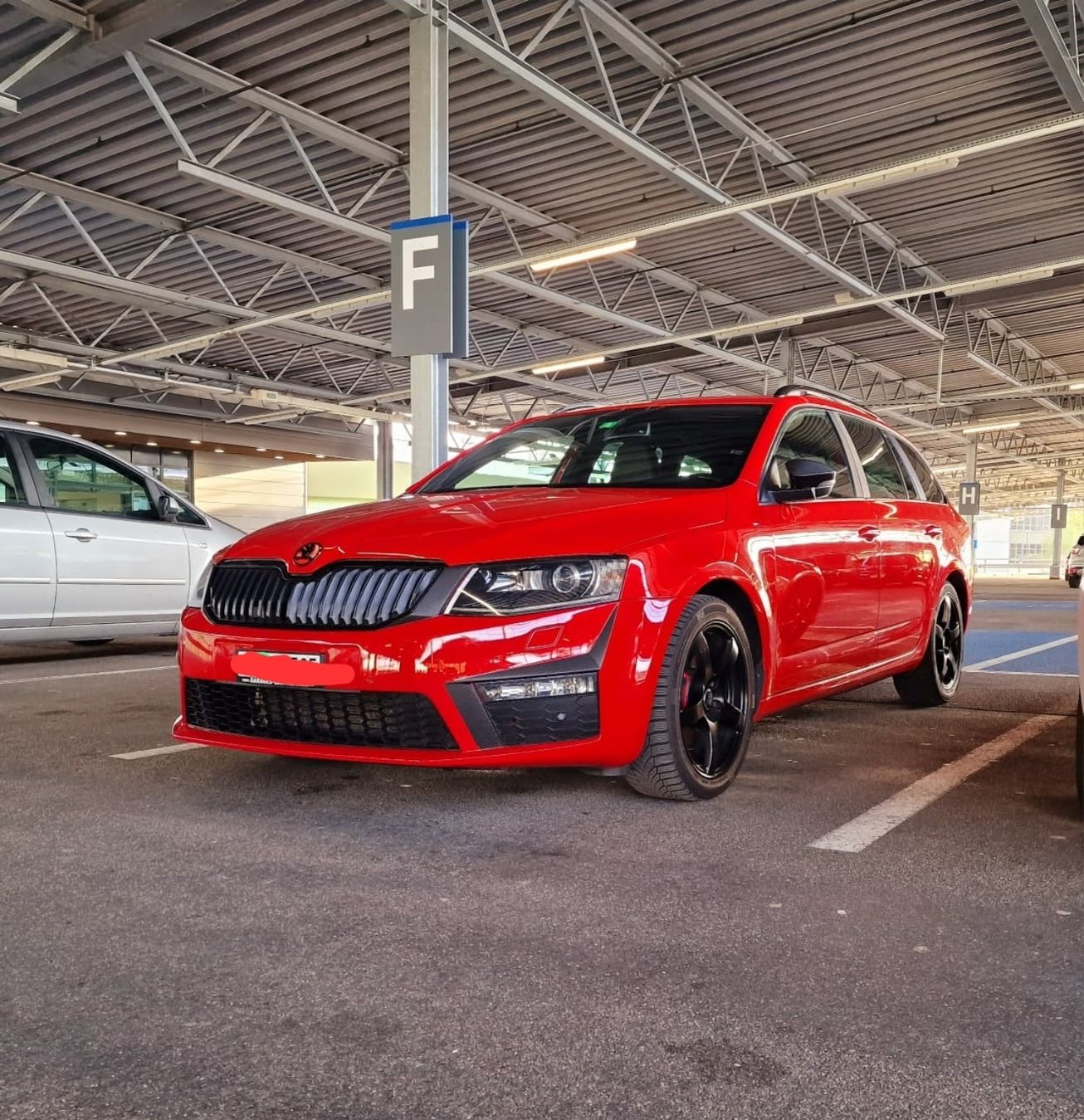 Autos: Skoda Octavia RS 4×4 – Défectueux à Büren an der Aare par Sir_Bentely