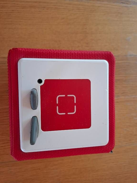 Giocattoli: Rote Toniebox mit 4 Tonies – Usato da Winterthur venduto da heldin_nr10 2