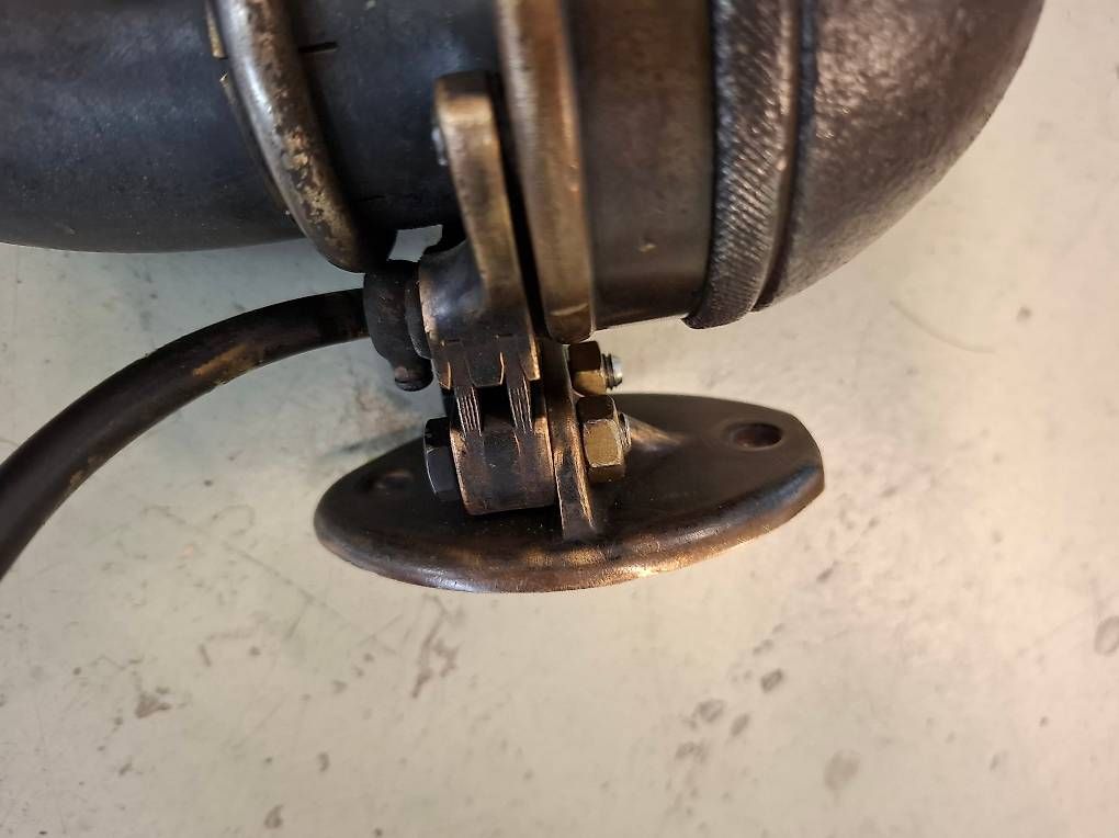Bosch Tutti pezzi di ricambio auto: Bosch Messing Trichterhupe Ulla6 6V Horn Vorkrieg Oldtimer – Usato da Benglen venduto da Moto42 1