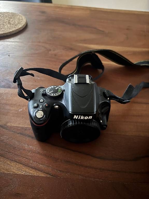 Fotocamera: Nikon D5100 inkl 2 Objektiven – Usato da Solothurn venduto da wys_6smq 1
